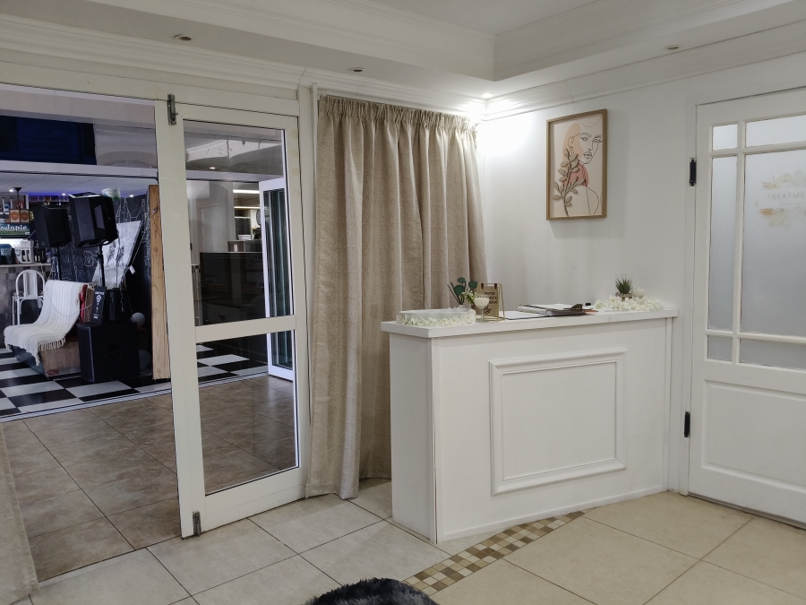 Commercial Property for Sale in Jeffreys Bay Central Eastern Cape